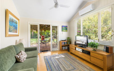 Garden Studio Looking out to patio Toowoomba Holiday Rentals